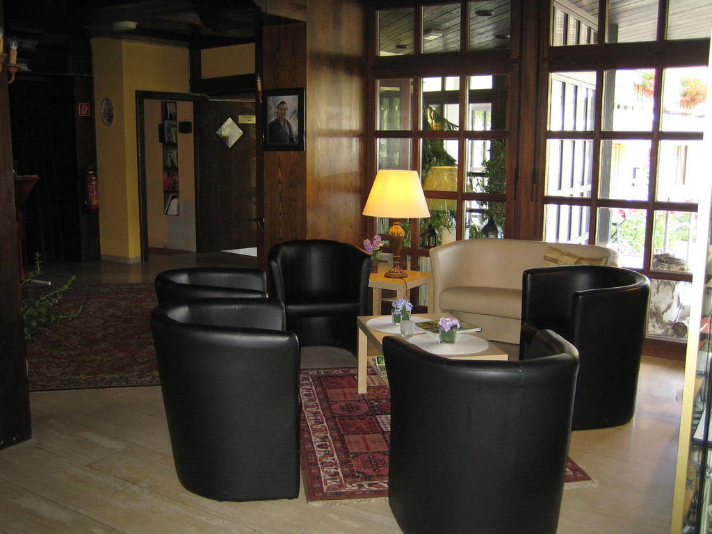 Landhotel Weinhaus Treis Weinähr Extérieur photo